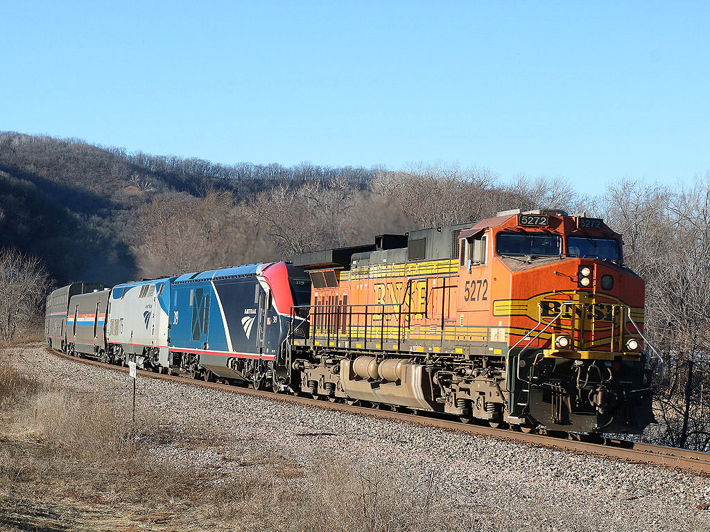 BNSF 5272